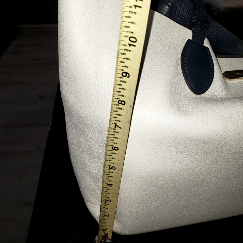 Michael Kors Reversible - Picture 9 of 9